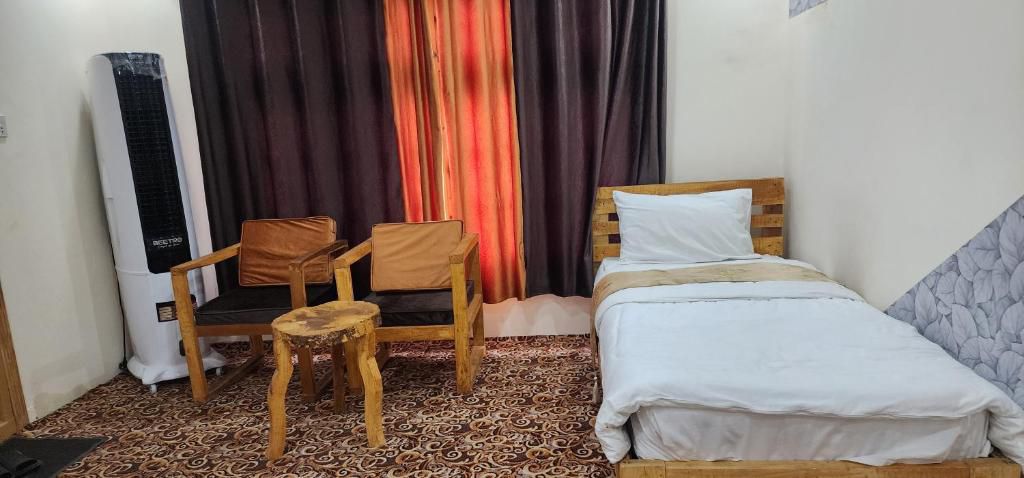 Standard single room at Cloud Rest Skardu